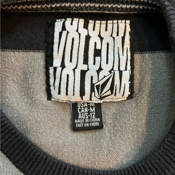 VOLCOM BLACK & GREY STRIPED CREWNECK SWEATER, BOYS SIZE M - Picture 7 of 10